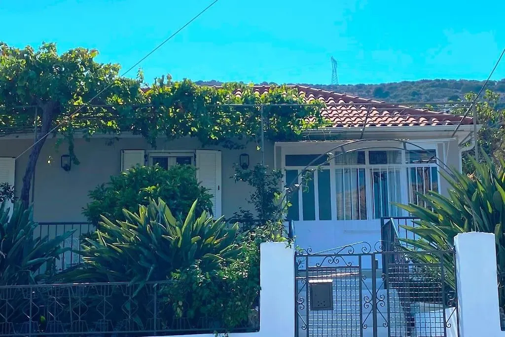 Bee Home - Holiday Cottage Agia Efimia