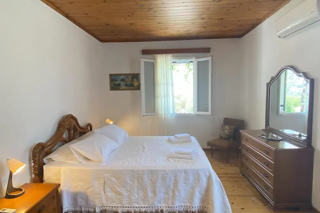 Bee Home - Holiday Cottage Agia Efimia Greece